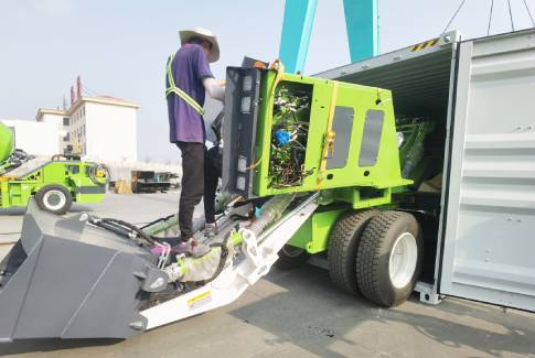 Self Loading Concrete Mixer